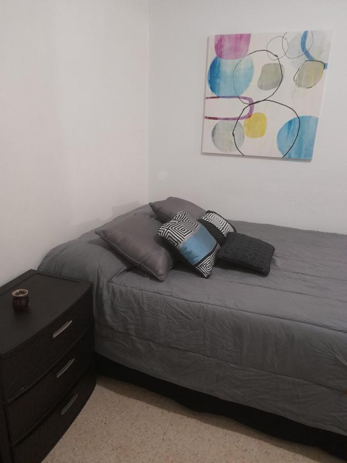 Cozy Apartment Across The San Juan Airport Bagian luar foto
